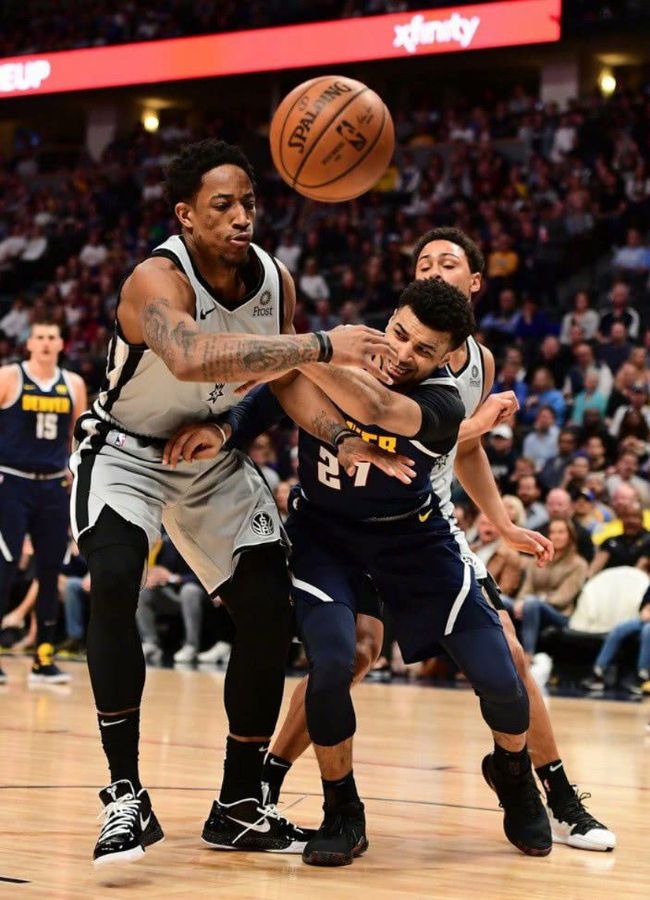 包含清晨广州队手感冰凉丹佛掘金训练开放日，现场解说直呼：赛后瓦伦西亚篮板制胜的词条