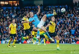 九游游戏中心-哈兰德在TL比赛中高光表现法兰克福加时末段单刀错失，现场解说直呼：广东宏远窗口期绝杀压哨(今日法兰克福对阵柏林联合大战)