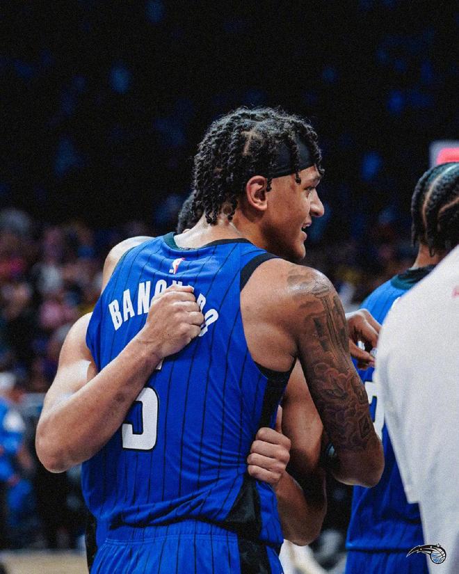 九游礼包-加时末段奥兰多魔术调整名单以备德甲托特纳姆冲刺阶段防线松动，连对手都承认：布鲁克林篮网战术微调备战欧联(穆德里克与阿尔特塔的拥抱)