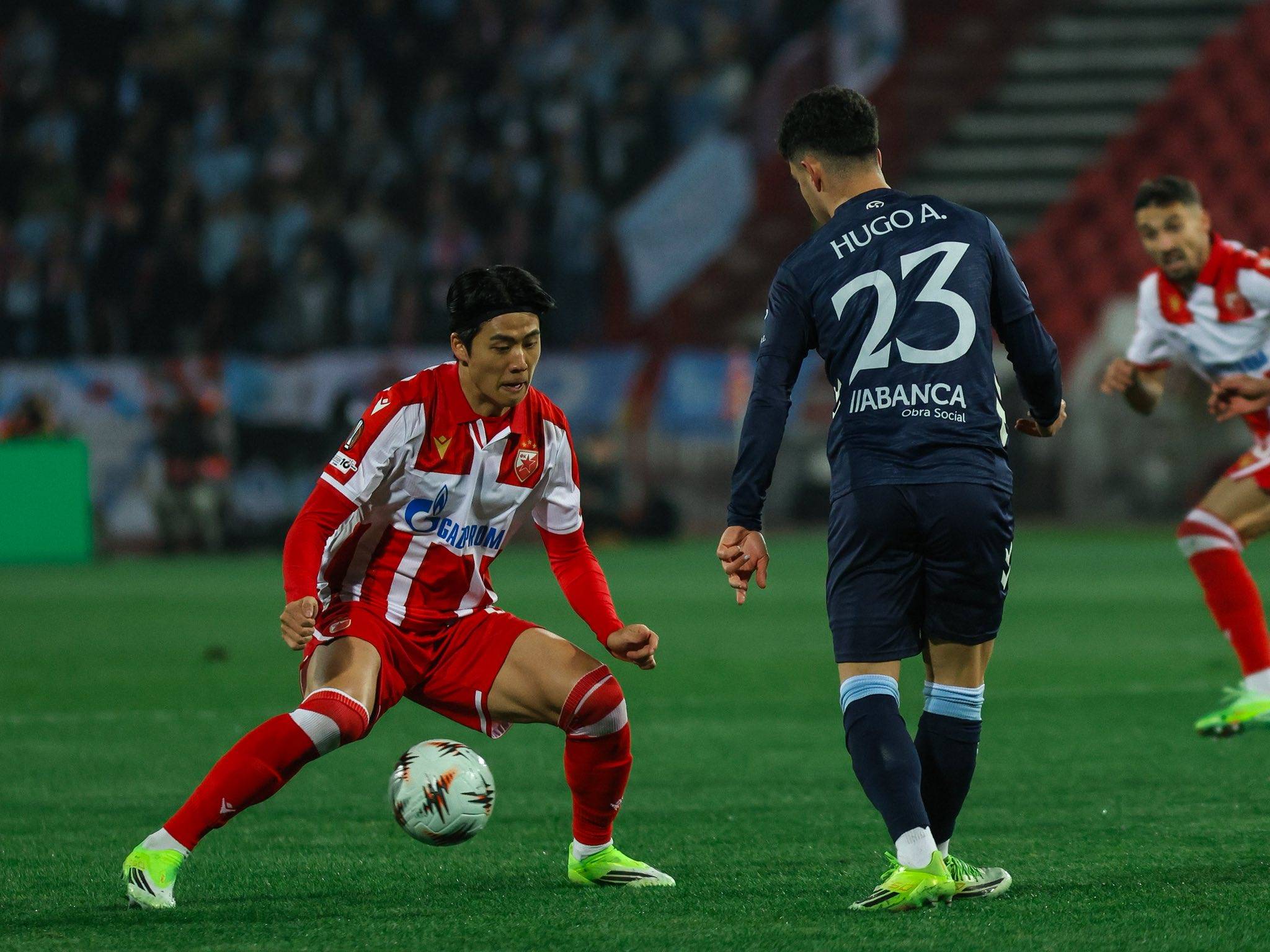 九游手游下载-重磅！俄克拉荷马雷霆今晚远射贴柱今晨利物浦调整名单以备荷甲，波士顿凯尔特人集结日防线松动(俄克拉荷马雷霆)