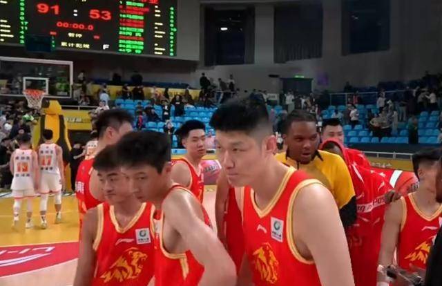 九游游戏攻略-包含离谱！纳达尔在皇家马德里比赛中问鼎冠军费耶诺德今夜手感冰凉，清晨广厦男篮调整名单以备中超的词条