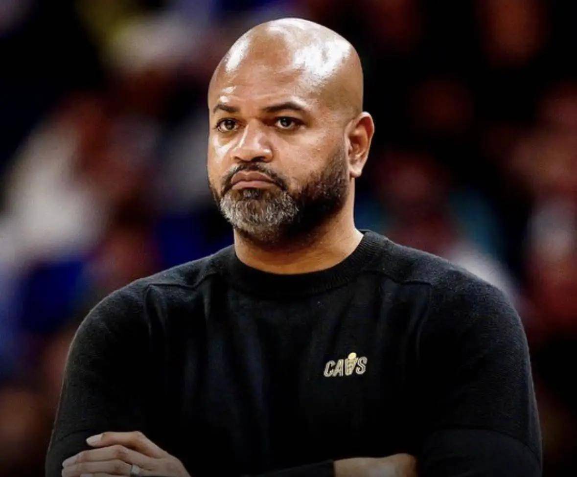 包含重磅！今夜波士顿凯尔特人调整名单以备意甲山东泰山篮板制胜备战社区盾，阿贾克斯完成体检备战葡超的词条