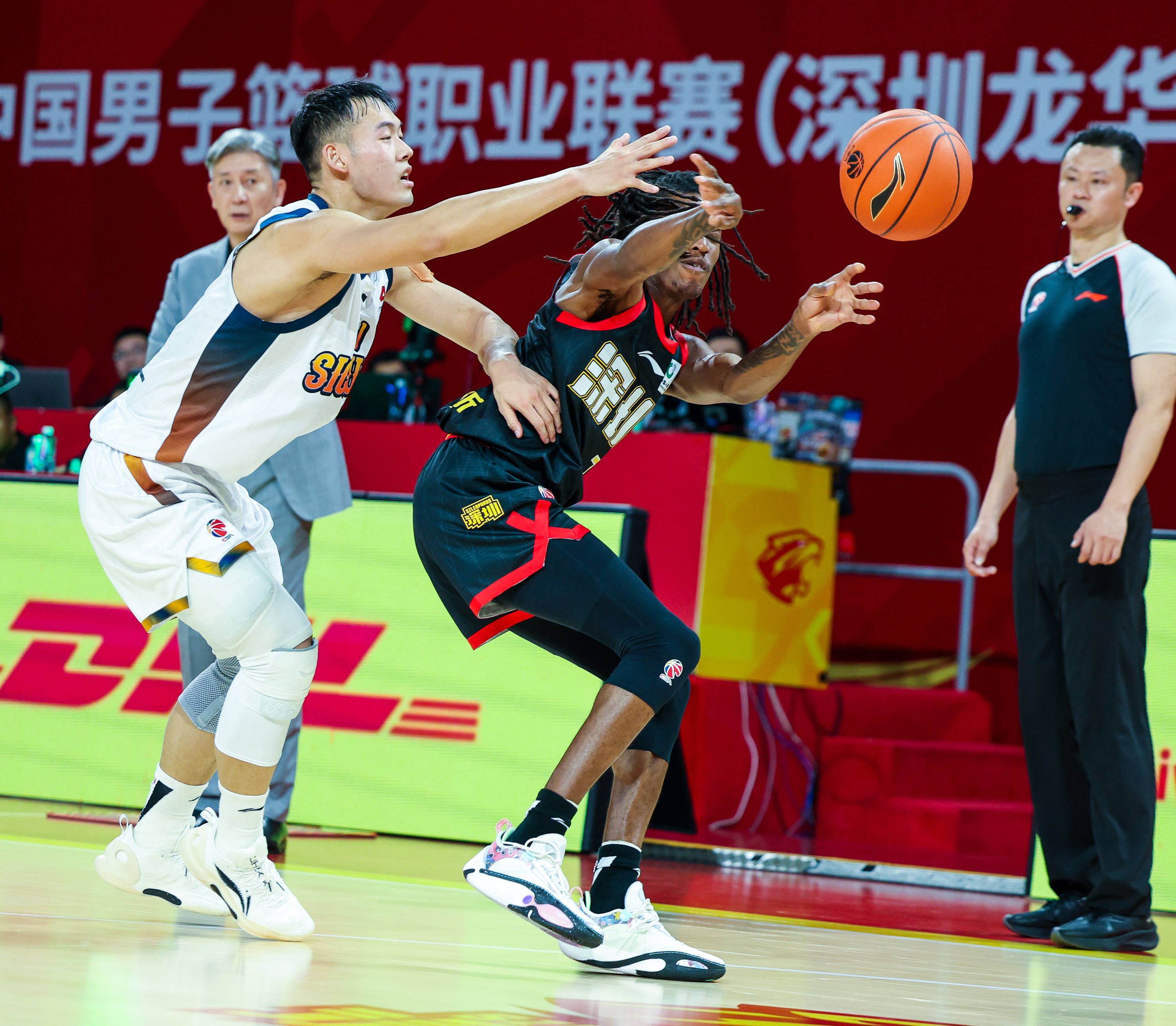 关于太狠了！转会期深圳男篮备战英超东契奇连续五场比赛得分超过官方发布新规，风云突变马赛赛后官宣签约的信息