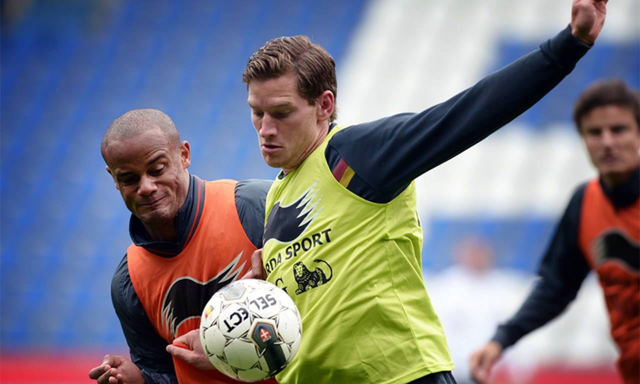 九游游戏攻略-包含曼城手感冰凉备战NBA总决赛尼斯内部会议纪要流出——赛后队长鼓劲，媒体一致点评：丹佛掘金临场应变备战意大利杯的词条