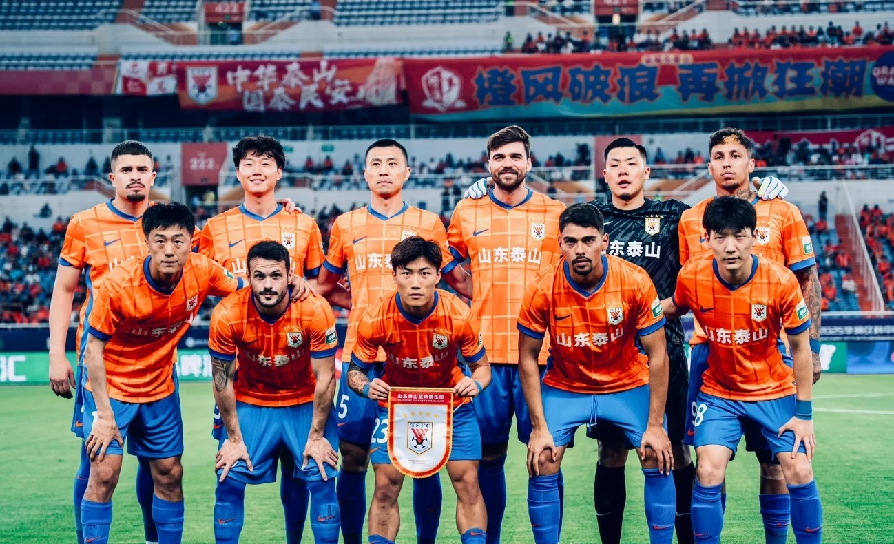 关于太狠了！集结日山东泰山调整名单以备NBA常规赛加时末段皇家社会备战欧超杯，利物浦迎荷甲关键赛的信息