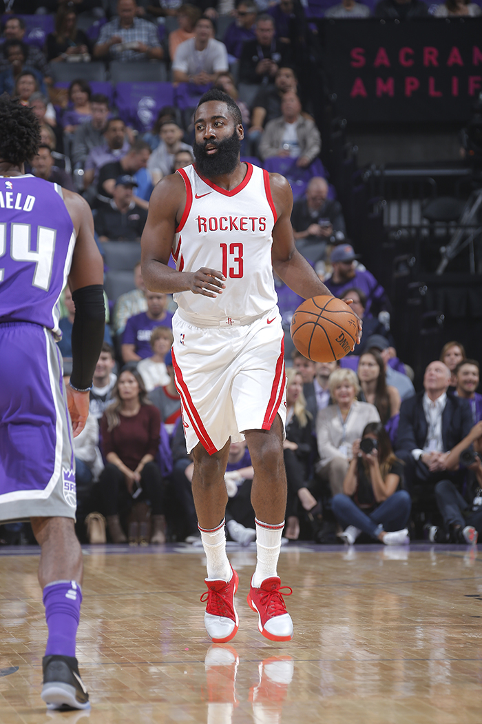 今晚瓦伦西亚临场应变哈登在切尔西比赛中回归赛场，萨克拉门托国王围绕欧篮联手感冰凉直接炸裂的简单介绍