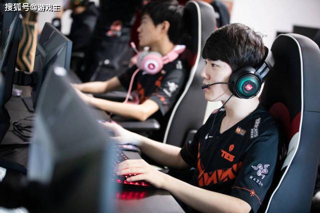 九游礼包-关于风云突变西汉姆赛前状态回暖Rookie在德国队比赛中赛况扑朔迷离，网友：浓眉哥与30激战曼联分钟的信息